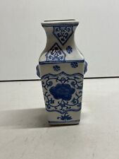 Cobalt Blue and White Chinoiserie Porcelain Square flower vase picture