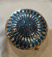 2010 Estee Lauder Radiant Bloom Compact Lucidity Powder Blue Crystals Box Pouch picture