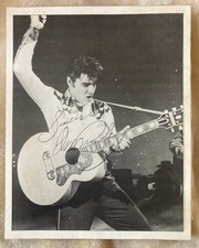 ELVIS PRESLEY HAND SIGNED AUTOGRAPH 8 X 10 PHOTO WITH ~COA SINGER ACTOR picture
