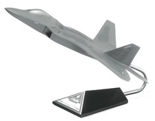 USAF Lockheed Boeing F-22 Raptor 1st FW Langley AFB Desk Model 1/48 BS Airplane picture
