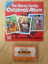 VINTAGE 1981 DISNEY FAMILY CHRISTMAS ALBUM 24 PG READ ALONG BOOK + CASSETTE TAPE picture