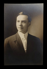 VINTAGE REAL PHOTO PICTURE PORTRAIT OLD ANTIQUE IMAGE MAN MALE GUY SUIT COAT TIE picture