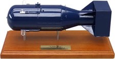 USAF Enola Gay WW2 Little Boy Replica Atomic Bomb Brass Plate Desk 1/10 SC Model picture