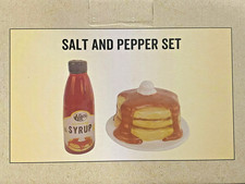 NEW CRACKER BARREL LOGO SYRUP STACK OF PANCAKES SALT AND PEPPER SHAKER SET picture