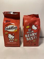 2 LIMITED EDITION HELLO KITTY GOLD FISH PEPPERIDGE FARMS GRAHAM CRACKERS In Hand picture