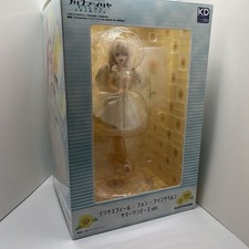 Fate Illyasviel von Einzbern Summer Dress ver 1/7 Scale Illya Figure by Kadokawa picture