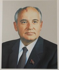 Russian CCCP Poster of Mikhail Gorbachev 32.5 cm x 24.4cm each Z9899 picture