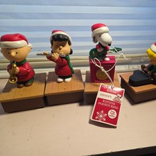 ⭐️ WORKS Set of 4  Hallmark 2011 Peanuts Wireless Band Christmas Music Tested FS picture