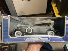 Anson Classic 1932 Cadillac Sport Phaeton Diecast Model Car 1 18 Scale silver picture