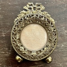 ANTIQUE VICTORIAN FRENCH GOLD GILT FILIGREE BOW CREST MINIATURE PHOTO FRAME picture