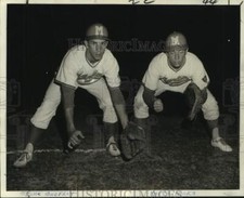 1971 Press Photo Sure Kleans baseball players Rene Godfrey and Keith Hooks picture