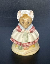 Beswick Beatrix Potter The Old Woman Who Lived in a Shoe Knitting Figurine 1983 picture