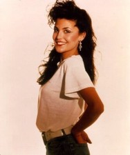 Actress Sherilyn Fenn Sexy Pin up Picture Poster Photo Print 8x10 picture