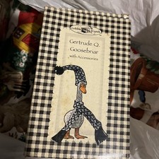 Vintage Cobble Creek Gertrude Q. Goosebriar Goose Dress Up & Accessories 6