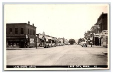 RPPC Lake Shore Drive Street Scene in Lake City, Minnesota 1940s picture
