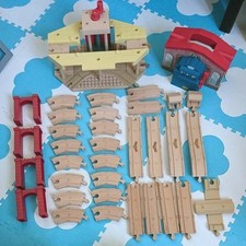 Chuggington wooden series carry rescue set #419991 picture