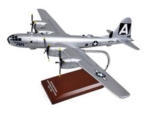 USAF Boeing B-29 Superfortress FiFi Desk Top Display 1/72 WW2 Model SC Airplane picture