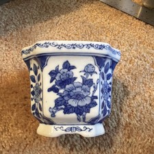 Vintage Blue & White Mini Floral Octagon Porcelain Asian Chinoiserie Planter- 3