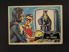 1966 Topps Batman Base Set #25 The Cat Woman Non-Sport Trading Card picture