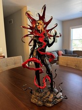 Sideshow Gwenom Premium Format Statue picture