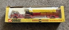 Corgi Major American LaFrance Aerial Rescue Truck 1143 Diecast Model w/ Box picture