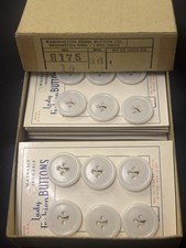 Vintage Lady Fashion Buttons Washington Pearl Button Co Size 36 NOS 12 Cards picture