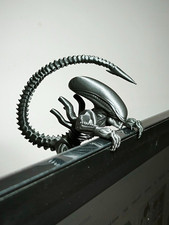 Aliens Xenomorph Miniature Figure Monitor Topper Black Sci-Fi Horror picture