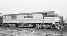 Amtrak GE P30CH 722 at Chicago, Illinois, October 21, 1977 8 x 10 Photo picture