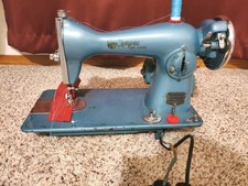 Vintage Super Deluxe Universe Precision Sewing Machine picture