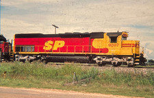 Southern Pacific Railroad SD45T-2 Locomotives #9207 - Original 35mm Slide picture