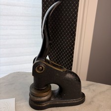 Vintage Cast Iron Desk Embosser Seal Press/ Seal King Mfg. Buffalo NY 1946 Works picture