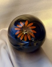 Vintage Japanese Black Lacquer Spherical Box w/Floral Design In Original Box picture