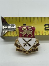 U.S. Military 15th Cavalry Regiment Crest Pin DI DUI YOUS POUR UN POUR TOUS picture