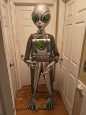 Home Accents Holiday 6ft Dreadful Dreams Animated LED Alien BRAND NEW picture