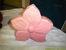 PINK PORCELAIN POPPY LOOK VASE picture