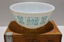 CLEAN VINTAGE PYREX 2.5 QT 403 MIXING BOWL TURQUOISE AMISH BUTTERPRINT i152 picture