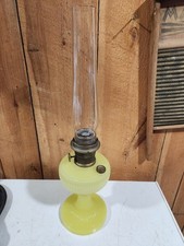 ALADDIN~~B-88 YELLOW MOONSTONE VERTIQUE OIL LAMP picture