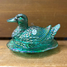 Fenton Art Glass Green Carnival Glass Duck on Nest MINT picture