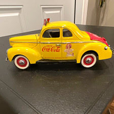 Coca-Cola 1940 Diecast Advertising Car Model 1:24 scale Danbury Mint corrosion picture