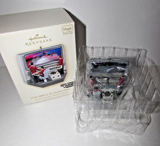 Hallmark Ornaments 2007 Star Trek II Keepsake Magic picture