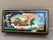 Russian Mstera Hand Painted Lacquer Box Winter Troika Sleigh Scene Gold Border picture