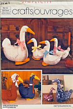 Simplicity Pattern 6721 Stuffed Goose 2 Sizes In Calico Eyelet Or Patchwork Hat picture