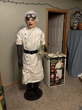 Gemmy 2006 Doctor Shivers Animated Halloween Prop picture