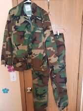 Woodland Mens Camouflage Fatigues Featuring Pants,Field Jacket And Hat Size S/M picture