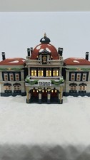 Dept 56 Heritage Village Collection “Victoria Station” 55743 Retired Excellent picture