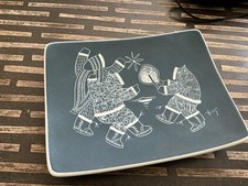 1978 EKLU Canada Inuit Figures Ceramic Dish Blue White Vintage Folk Art picture