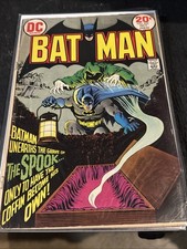 Batman #252 DC Comics 1973 1st appearance of Spook Nick Cardy Cover picture