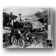 Oliver Hardy Stan Laurel Photo 8x10 Hog Wild 1930 Comedy Film Scene picture
