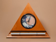 Vintage 1997 NOW & ZEN Pyramid CHIME ALARM CLOCK Great Wave Tested Works Great picture