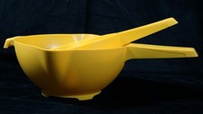 Vintage Tupperware Colanders Yellow Strainer 2 Piece Set (A3) picture